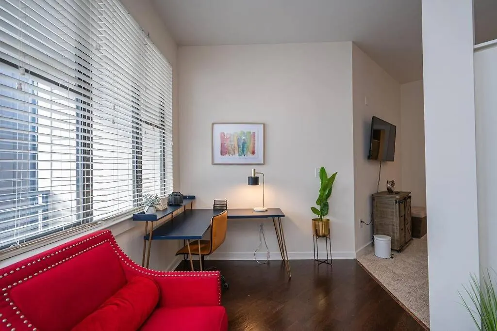 Chic 1-Bedroom Modern Apt With Gym & Free Parking Charlotte 0*,