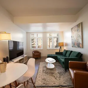  Apartment Uptown Style